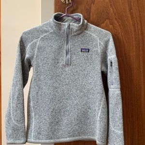 Barely worn Youth XL Patagonia quarter zip